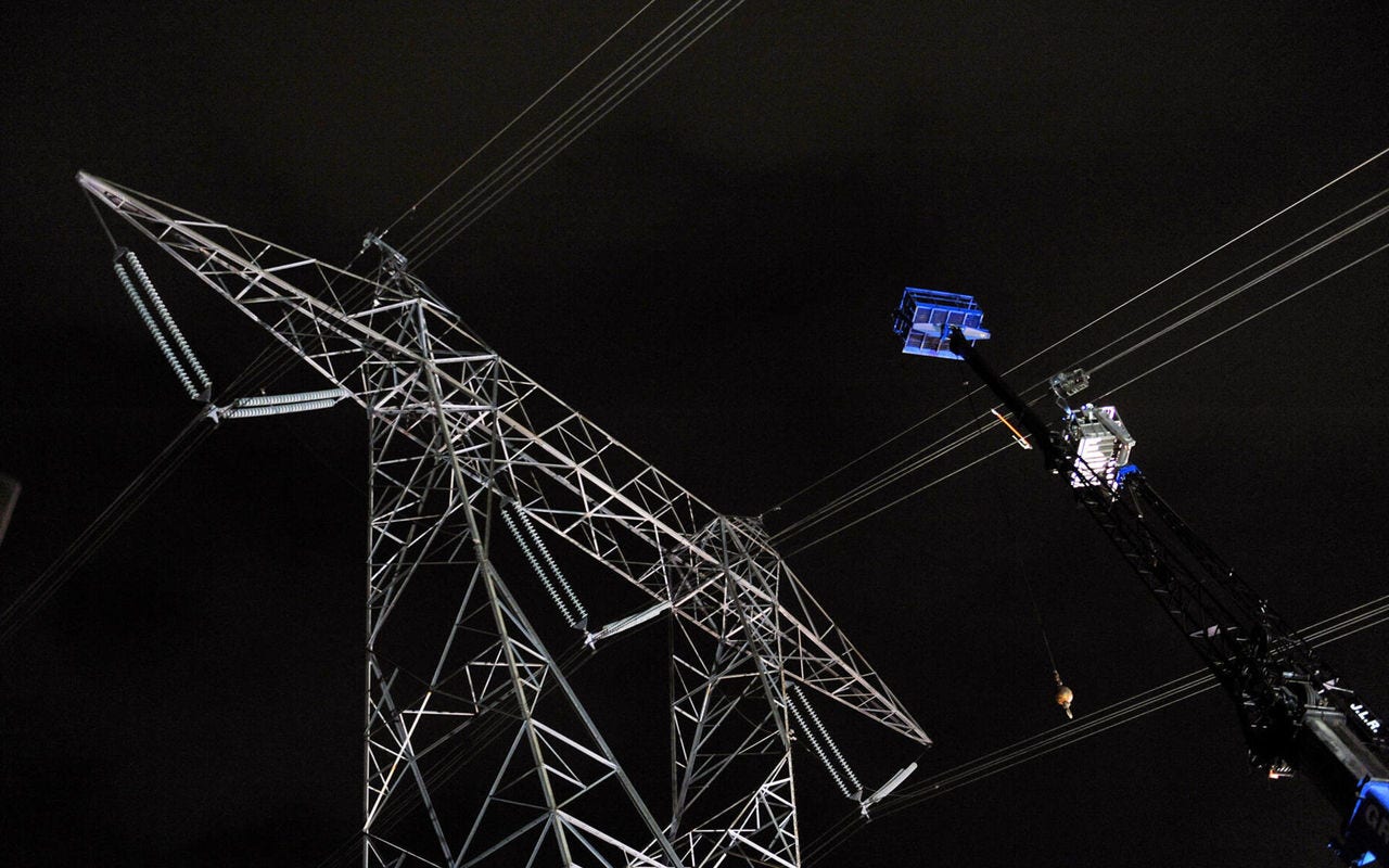 Pylône transport électricité