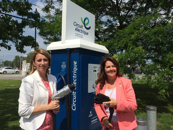 Inauguration de la borne rapide à Sainte-Julie