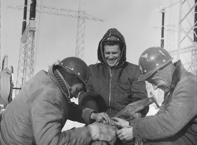Construction de la première ligne à 735 kV
