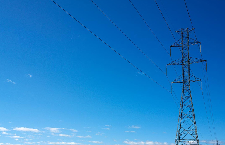 Ligne à 315 kV près du poste de Boucherville
