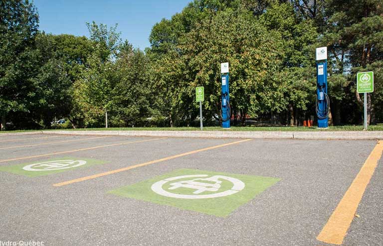 Bornes de recharge à 240 volts du Circuit électrique