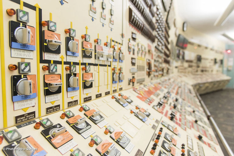 Salle de commande de la centrale nucléaire